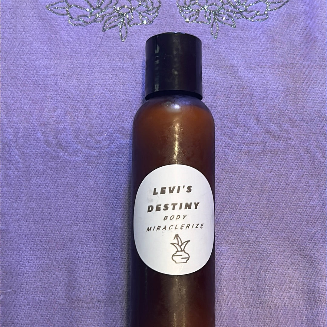 Levi’s Destiny Body Miraclerize