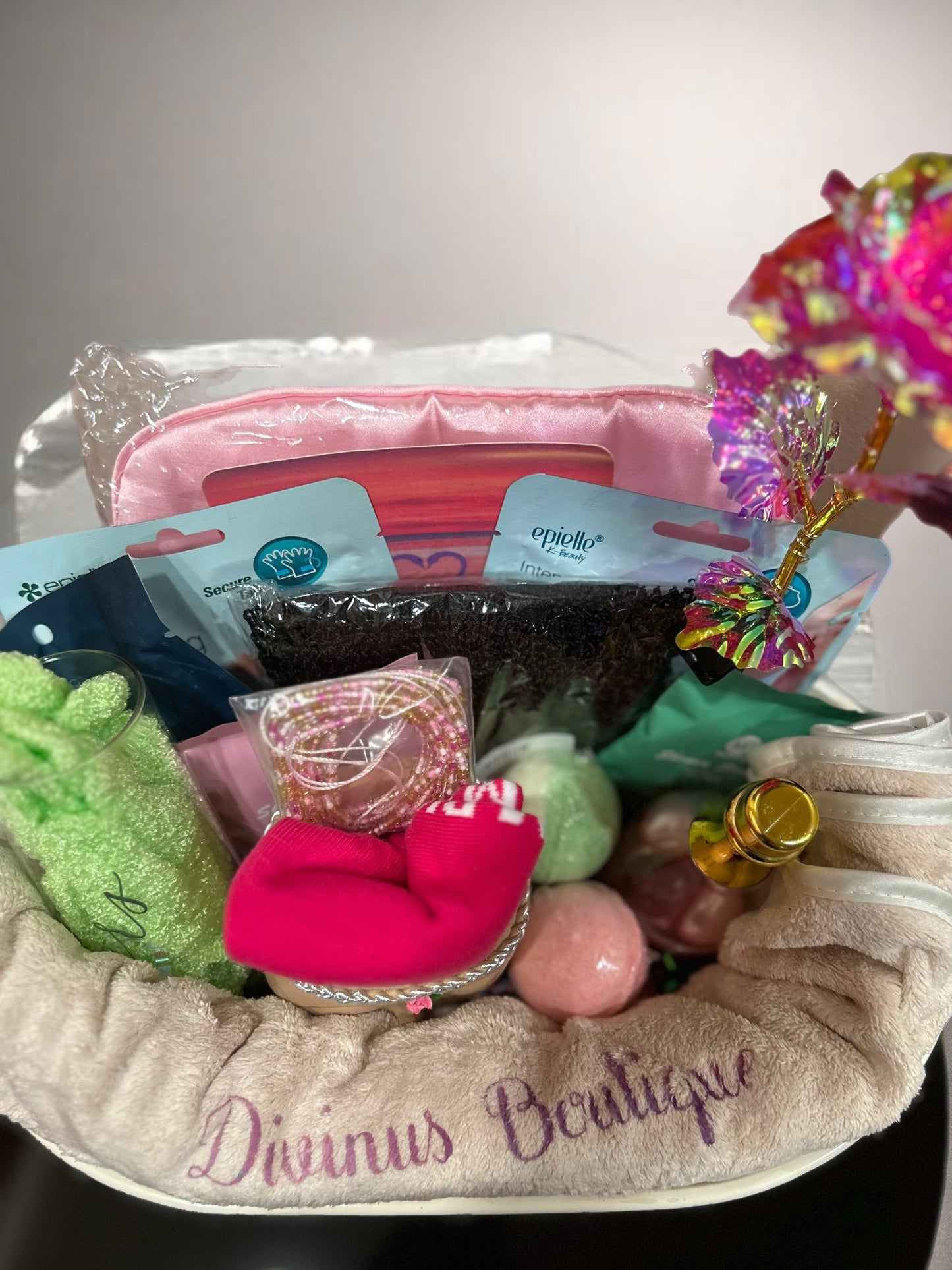 Vintage Crawfoot Tub Spa Basket